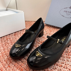 🌾G887统一飞机盒顶级品质所见即所得Prada/普拉达26WF早春新品复古三角标褶皱粗跟平底玛丽珍鞋单 🌾G887统一飞机盒顶级品质所见即所得Prada/普拉达26WF早春新品复古三角标褶皱粗跟平底玛丽珍鞋单