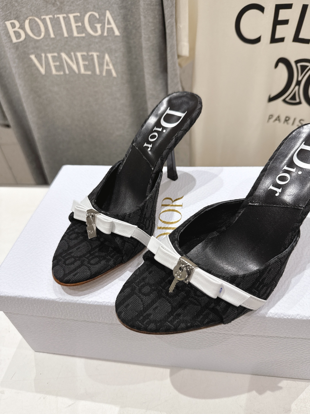 高版本出厂 Dior*迪奥F031D家2026ss夏季新款高跟拖鞋♕♕公主范十足，颜色非常抬肤色，迷人的