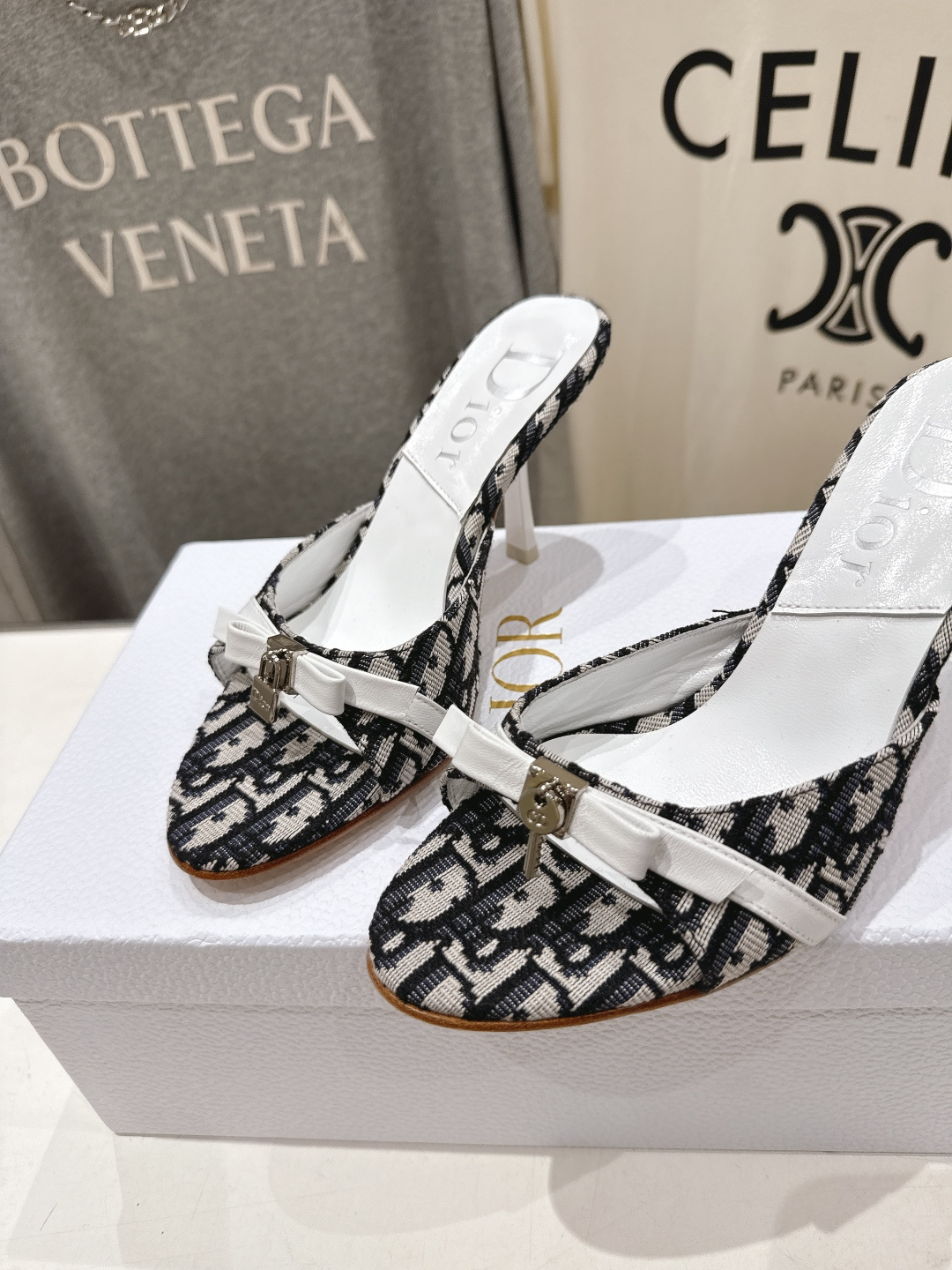 高版本出厂 Dior*迪奥F031D家2026ss夏季新款高跟拖鞋♕♕公主范十足，颜色非常抬肤色，迷人的