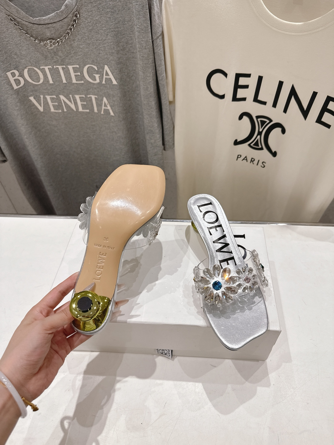 高版本出厂  LOEWE/罗意威F036 2026/ss新品复古风水钻高跟拖鞋～小红书、外网火爆款最近大