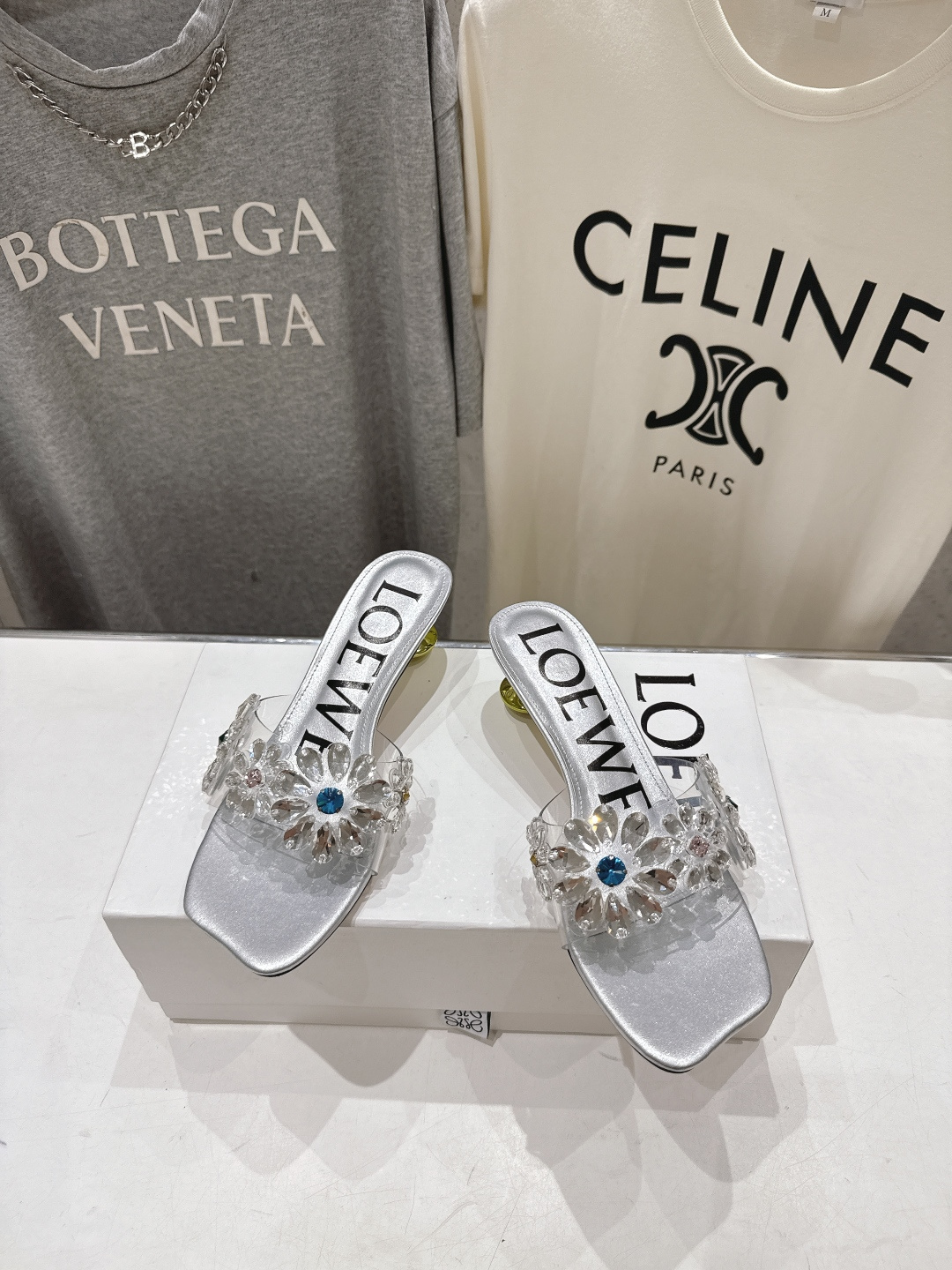 高版本出厂  LOEWE/罗意威F036 2026/ss新品复古风水钻高跟拖鞋～小红书、外网火爆款最近大