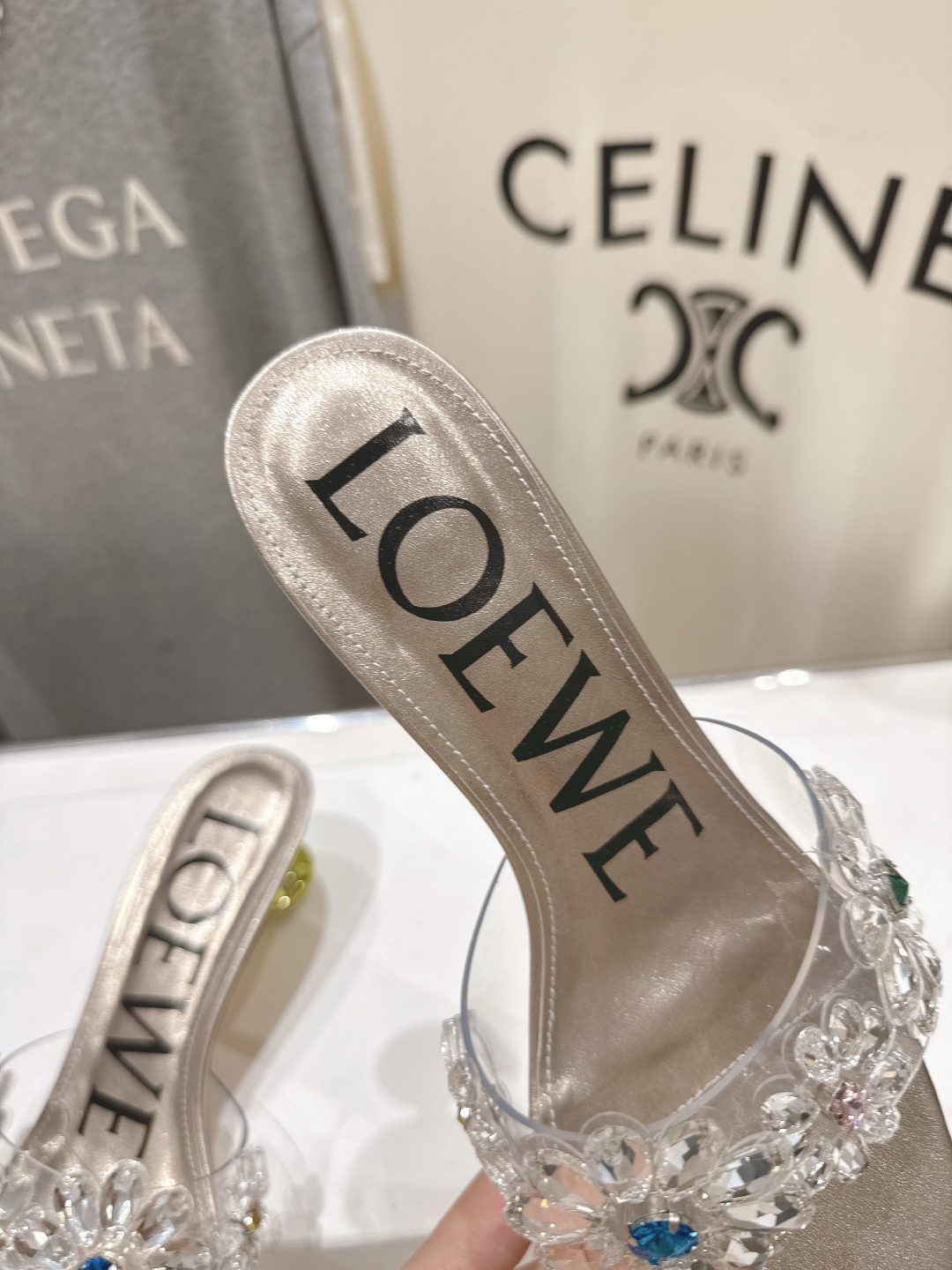 高版本出厂  LOEWE/罗意威F036 2026/ss新品复古风水钻高跟拖鞋～小红书、外网火爆款最近大
