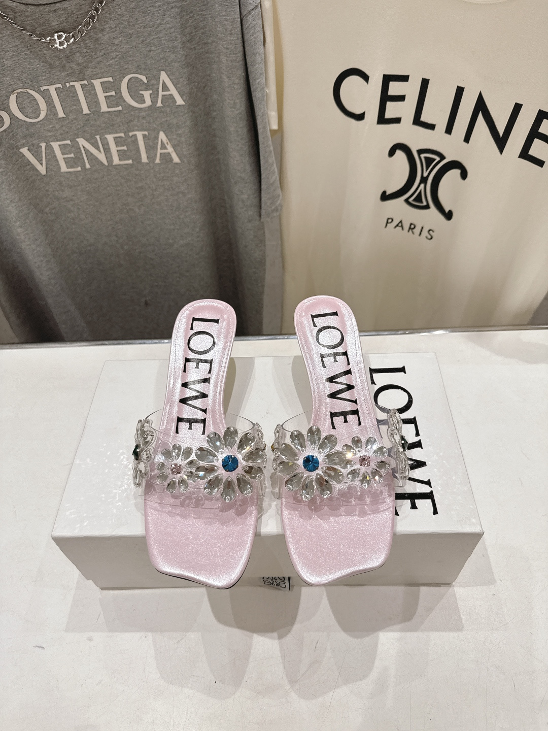 高版本出厂  LOEWE/罗意威F036 2026/ss新品复古风水钻高跟拖鞋～小红书、外网火爆款最近大