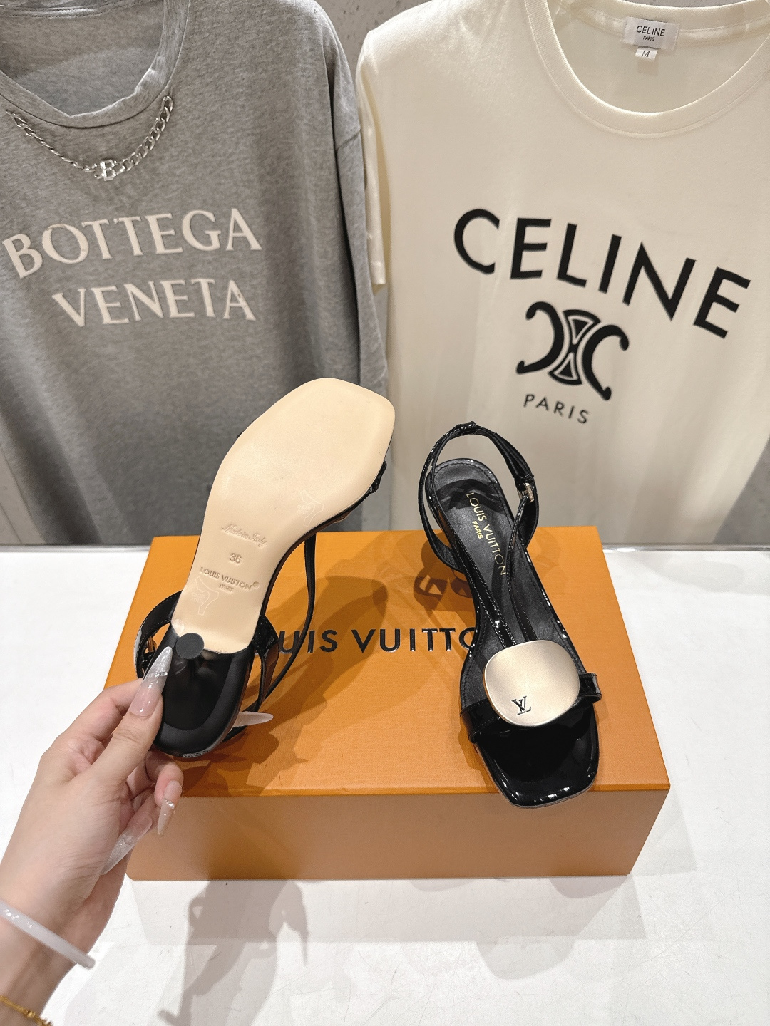 高版本出厂  Louis Vuitton ss26 new arrival LV驴牌夏季新款小高跟凉鞋简