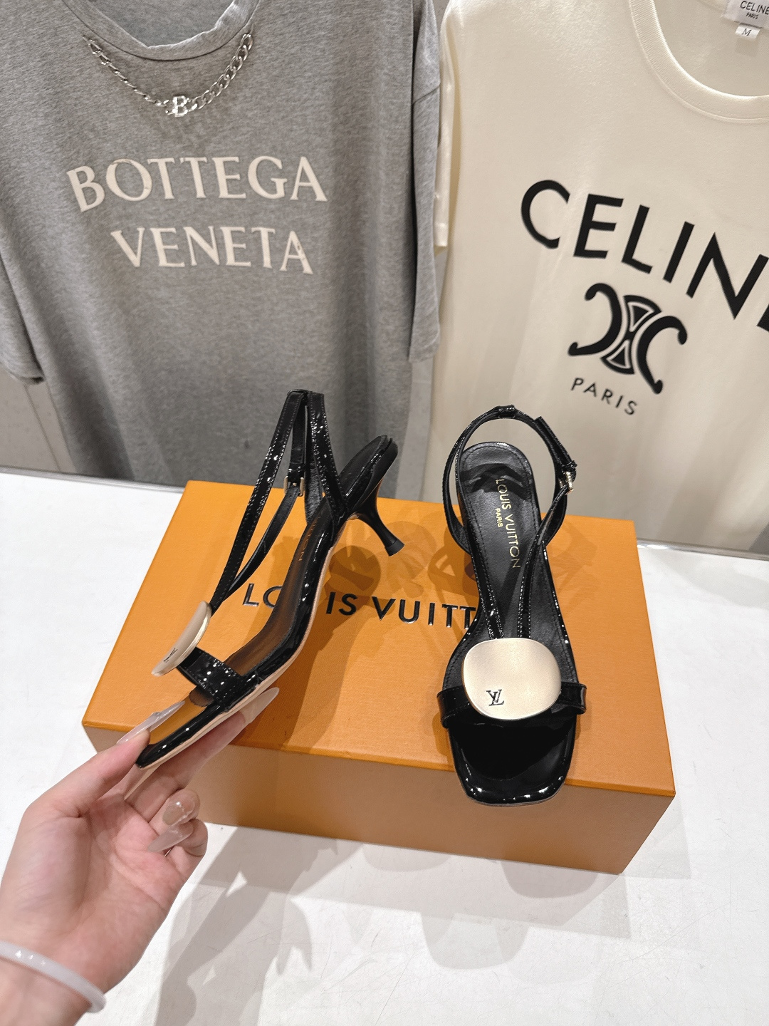 高版本出厂  Louis Vuitton ss26 new arrival LV驴牌夏季新款小高跟凉鞋简