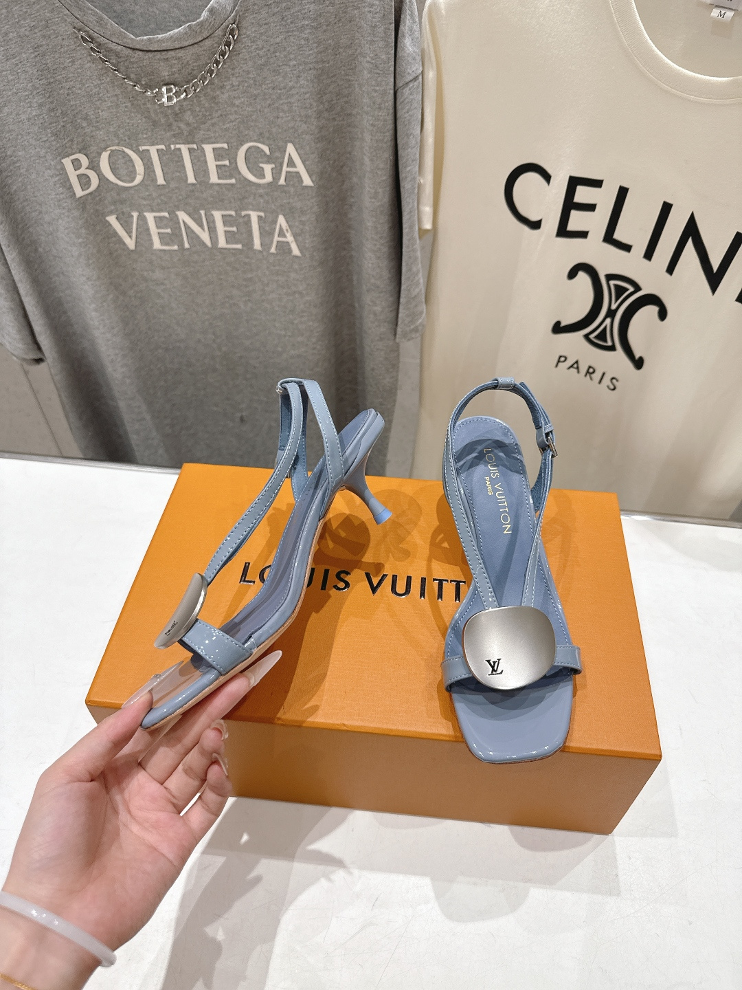 高版本出厂  Louis Vuitton ss26 new arrival LV驴牌夏季新款小高跟凉鞋简