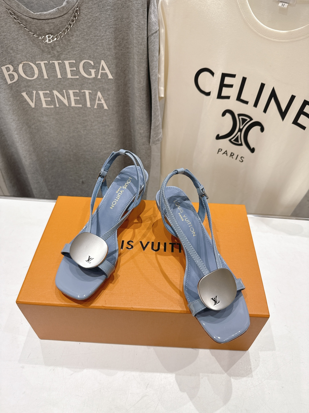 高版本出厂  Louis Vuitton ss26 new arrival LV驴牌夏季新款小高跟凉鞋简
