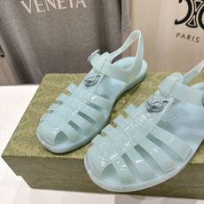高版本出厂 Gucci*古驰 G家F036 2026ss夏季爆款平底沙滩凉鞋,在这个IN时代必备的凉鞋 高版本出厂 Gucci*古驰 G家F036 2026ss夏季爆款平底沙滩凉鞋,在这个IN时代必备的凉鞋