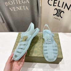 高版本出厂 Gucci*古驰 G家F036 2026ss夏季爆款平底沙滩凉鞋,在这个IN时代必备的凉鞋 高版本出厂 Gucci*古驰 G家F036 2026ss夏季爆款平底沙滩凉鞋,在这个IN时代必备的凉鞋