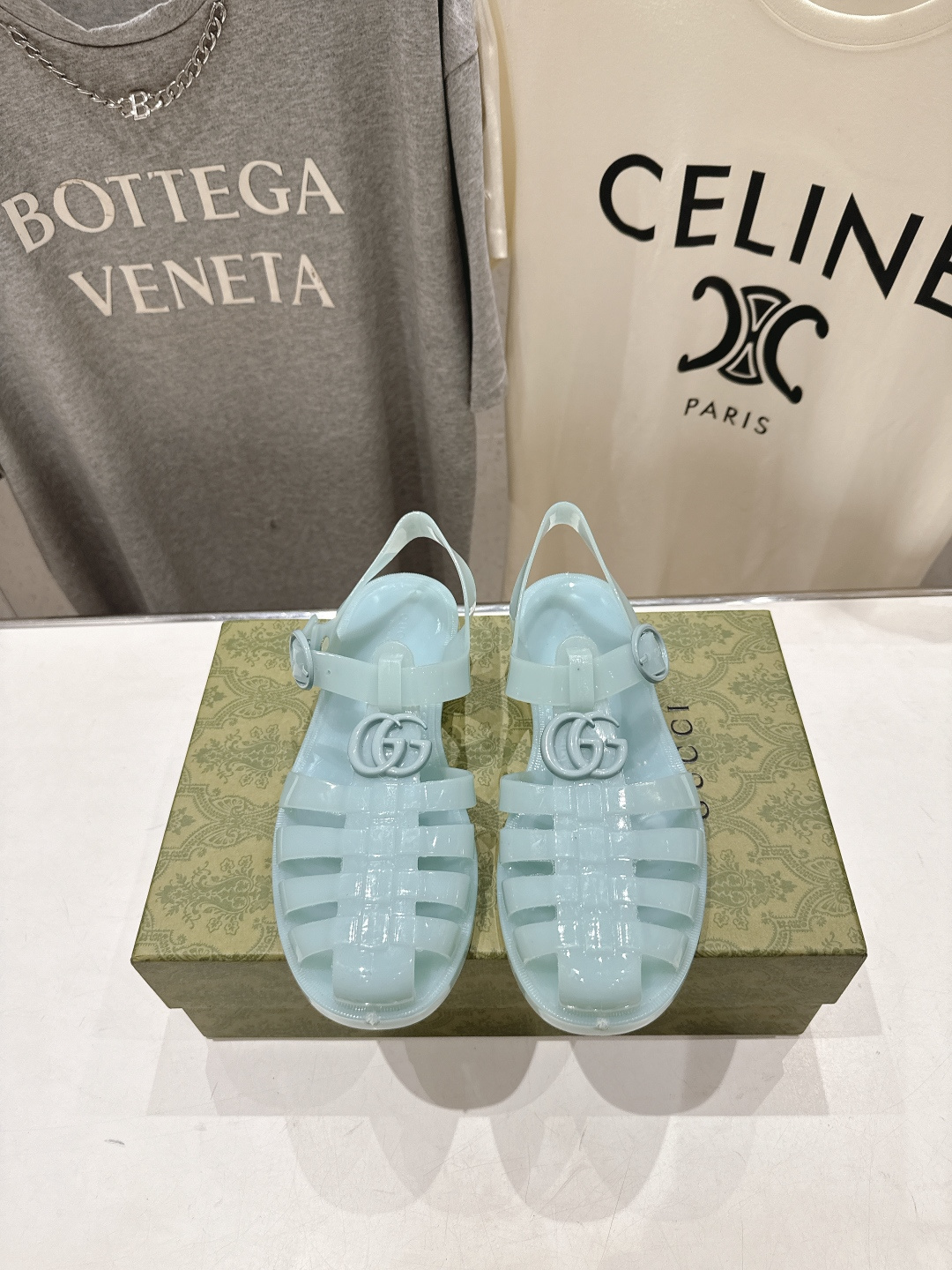 高版本出厂  Gucci*古驰 G家F036 2026ss夏季爆款平底沙滩凉鞋，在这个IN时代必备的凉鞋