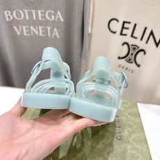 高版本出厂 Gucci*古驰 G家F036 2026ss夏季爆款平底沙滩凉鞋,在这个IN时代必备的凉鞋 高版本出厂 Gucci*古驰 G家F036 2026ss夏季爆款平底沙滩凉鞋,在这个IN时代必备的凉鞋
