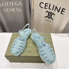高版本出厂 Gucci*古驰 G家F036 2026ss夏季爆款平底沙滩凉鞋,在这个IN时代必备的凉鞋 高版本出厂 Gucci*古驰 G家F036 2026ss夏季爆款平底沙滩凉鞋,在这个IN时代必备的凉鞋