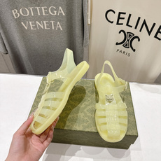 高版本出厂 Gucci*古驰 G家F036 2026ss夏季爆款平底沙滩凉鞋,在这个IN时代必备的凉鞋 高版本出厂 Gucci*古驰 G家F036 2026ss夏季爆款平底沙滩凉鞋,在这个IN时代必备的凉鞋