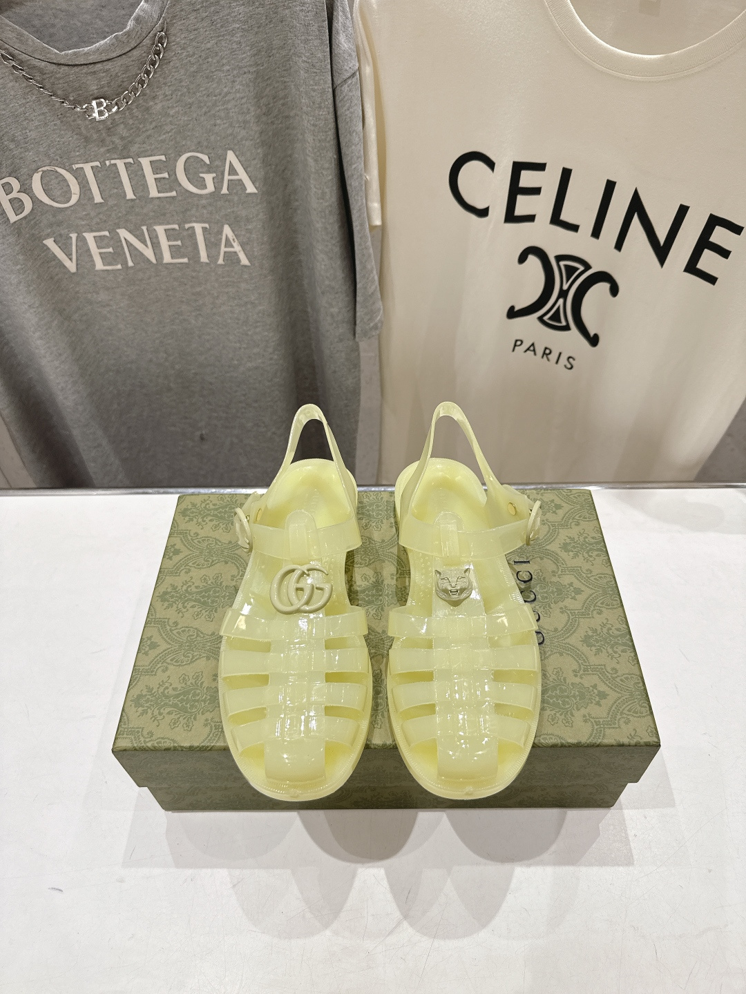 高版本出厂  Gucci*古驰 G家F036 2026ss夏季爆款平底沙滩凉鞋，在这个IN时代必备的凉鞋