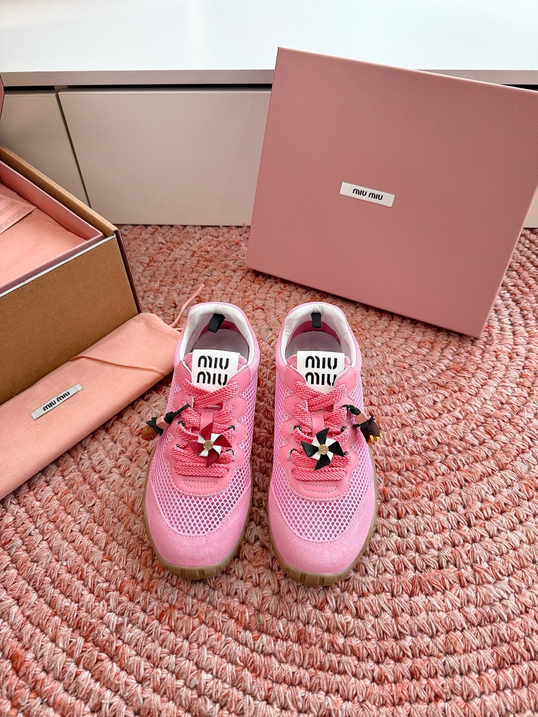 🌾带扣子统一飞机盒出货所见即所得G086Miu Miu网面休闲鞋2026春夏新款走秀MiuMiu 德训 