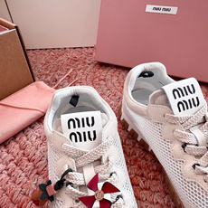 🌾带扣子统一飞机盒出货所见即所得G086Miu Miu网面休闲鞋2026春夏新款走秀MiuMiu 德训 🌾带扣子统一飞机盒出货所见即所得G086Miu Miu网面休闲鞋2026春夏新款走秀MiuMiu 德训