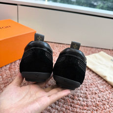 🌾G000所见即所得2026年春夏秀场上推出的 LV Footprint Soccer 芭蕾运动鞋是 P 🌾G000所见即所得2026年春夏秀场上推出的 LV Footprint Soccer 芭蕾运动鞋是 P