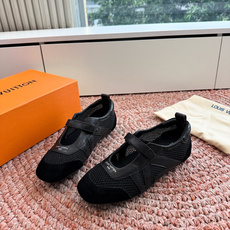 🌾G000所见即所得2026年春夏秀场上推出的 LV Footprint Soccer 芭蕾运动鞋是 P 🌾G000所见即所得2026年春夏秀场上推出的 LV Footprint Soccer 芭蕾运动鞋是 P