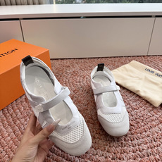🌾G000所见即所得2026年春夏秀场上推出的 LV Footprint Soccer 芭蕾运动鞋是 P 🌾G000所见即所得2026年春夏秀场上推出的 LV Footprint Soccer 芭蕾运动鞋是 P