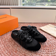 🌾G000所见即所得2026年春夏秀场上推出的 LV Footprint Soccer 芭蕾运动鞋是 P 🌾G000所见即所得2026年春夏秀场上推出的 LV Footprint Soccer 芭蕾运动鞋是 P
