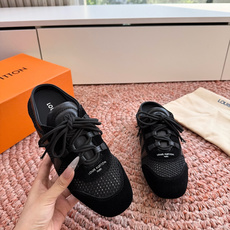 🌾G000所见即所得2026年春夏秀场上推出的 LV Footprint Soccer 芭蕾运动鞋是 P 🌾G000所见即所得2026年春夏秀场上推出的 LV Footprint Soccer 芭蕾运动鞋是 P