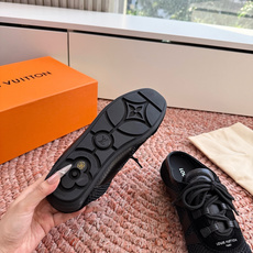 🌾G000所见即所得2026年春夏秀场上推出的 LV Footprint Soccer 芭蕾运动鞋是 P 🌾G000所见即所得2026年春夏秀场上推出的 LV Footprint Soccer 芭蕾运动鞋是 P