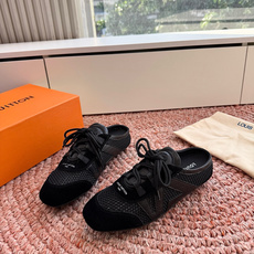 🌾G000所见即所得2026年春夏秀场上推出的 LV Footprint Soccer 芭蕾运动鞋是 P 🌾G000所见即所得2026年春夏秀场上推出的 LV Footprint Soccer 芭蕾运动鞋是 P