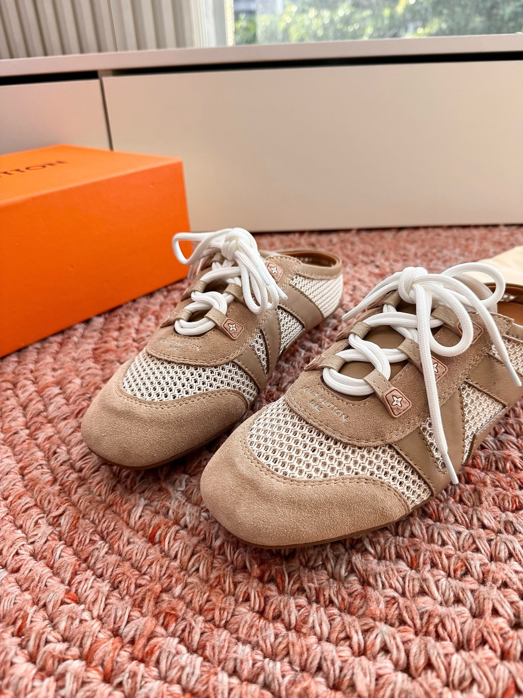 🌾G000所见即所得2026年春夏秀场上推出的 LV Footprint Soccer 芭蕾运动鞋是 P 🌾G000所见即所得2026年春夏秀场上推出的 LV Footprint Soccer 芭蕾运动鞋是 P