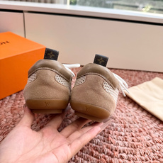 🌾G000所见即所得2026年春夏秀场上推出的 LV Footprint Soccer 芭蕾运动鞋是 P 🌾G000所见即所得2026年春夏秀场上推出的 LV Footprint Soccer 芭蕾运动鞋是 P