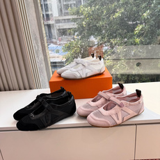 🌾G000所见即所得2026年春夏秀场上推出的 LV Footprint Soccer 芭蕾运动鞋是 P 🌾G000所见即所得2026年春夏秀场上推出的 LV Footprint Soccer 芭蕾运动鞋是 P