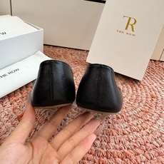 🌾所见即所得G679代购级别the roe慕乐包头拖鞋一定要收了它 有一丢高级又简约的感觉其实除了好看以 🌾所见即所得G679代购级别the roe慕乐包头拖鞋一定要收了它 有一丢高级又简约的感觉其实除了好看以