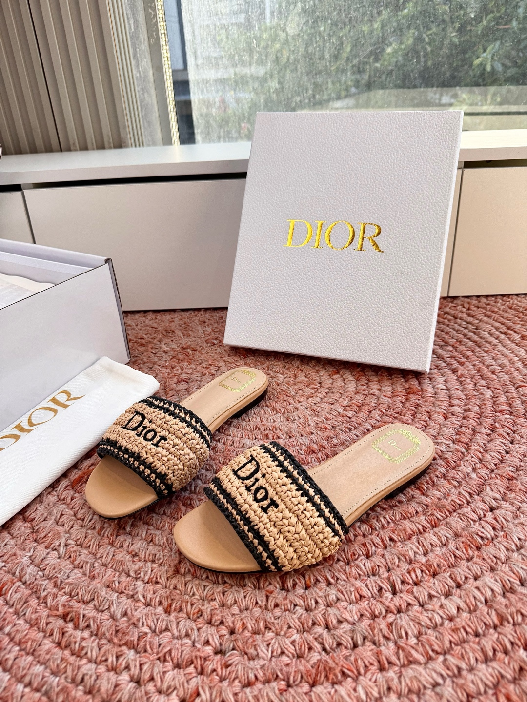 🌾G072顶级品质Dior/迪奥26WF早春新蝴蝶结编织刺绣拖鞋凉鞋标志性金属D字扣缀于鞋头侧畔哑光鎏金