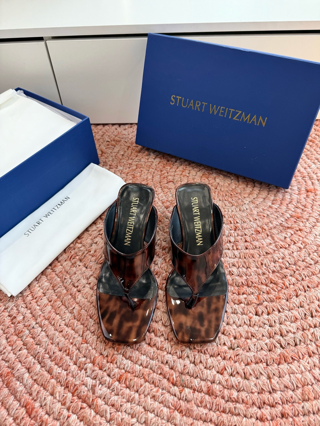 🌾G213顶级品质STUART WEITZMAN26春夏新品SW简易坡跟夹脚人字拖鞋｜慵懒贵气的夏日松弛
