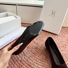 🌾所见即所得G679代购级别the roe慕乐包头拖鞋一定要收了它 有一丢高级又简约的感觉其实除了好看以 🌾所见即所得G679代购级别the roe慕乐包头拖鞋一定要收了它 有一丢高级又简约的感觉其实除了好看以
