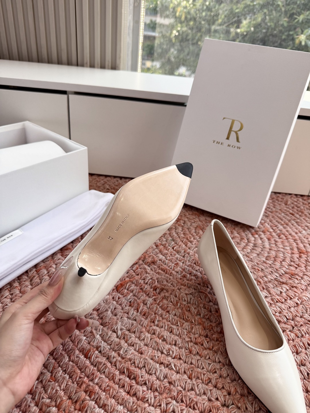 🌾所见即所得G679代购级别the roe慕乐包头拖鞋一定要收了它 有一丢高级又简约的感觉其实除了好看以 🌾所见即所得G679代购级别the roe慕乐包头拖鞋一定要收了它 有一丢高级又简约的感觉其实除了好看以
