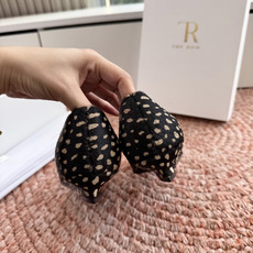 🌾所见即所得G679代购级别the roe慕乐包头拖鞋一定要收了它 有一丢高级又简约的感觉其实除了好看以 🌾所见即所得G679代购级别the roe慕乐包头拖鞋一定要收了它 有一丢高级又简约的感觉其实除了好看以