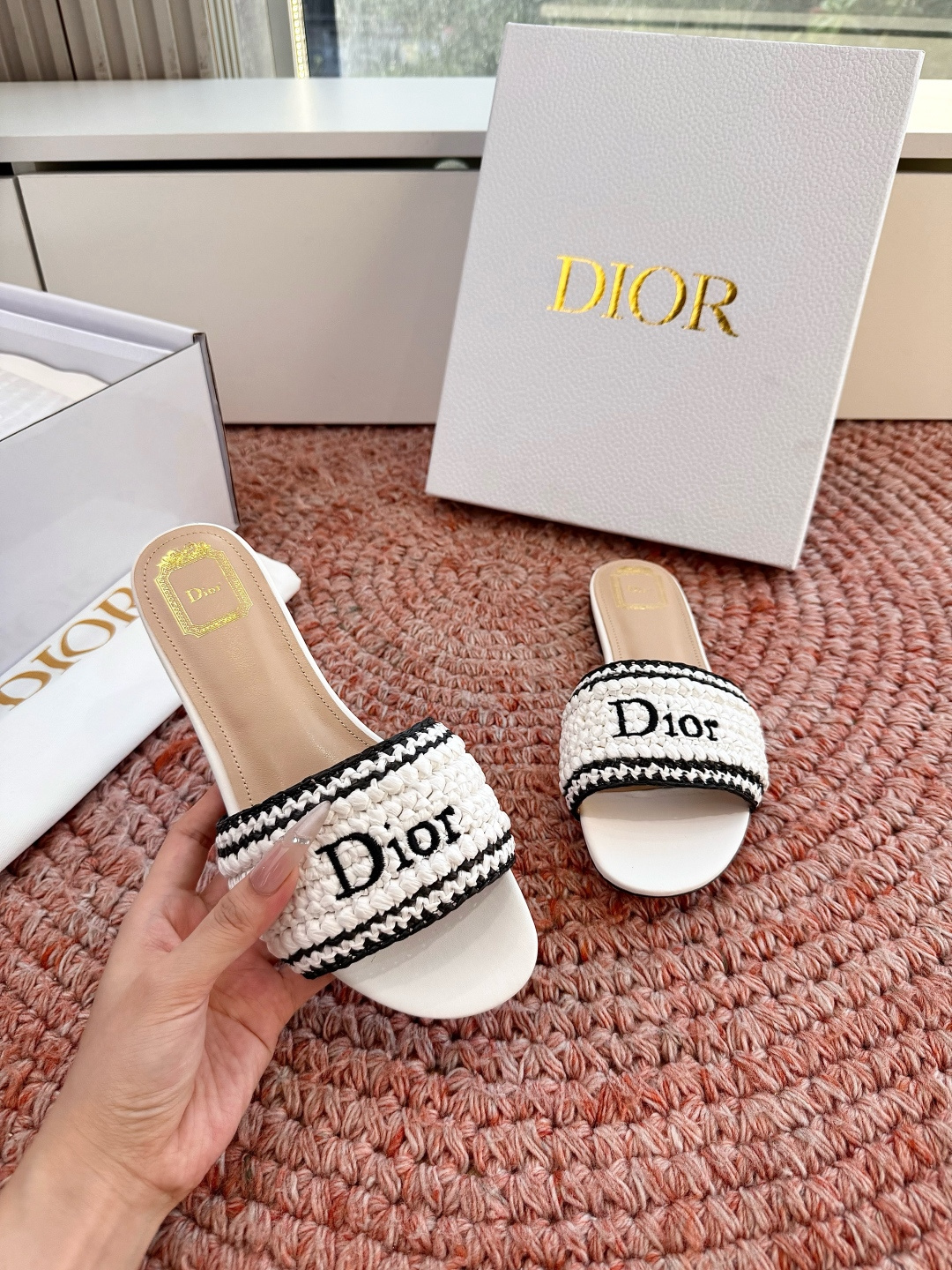 🌾G072顶级品质Dior/迪奥26WF早春新蝴蝶结编织刺绣拖鞋凉鞋标志性金属D字扣缀于鞋头侧畔哑光鎏金