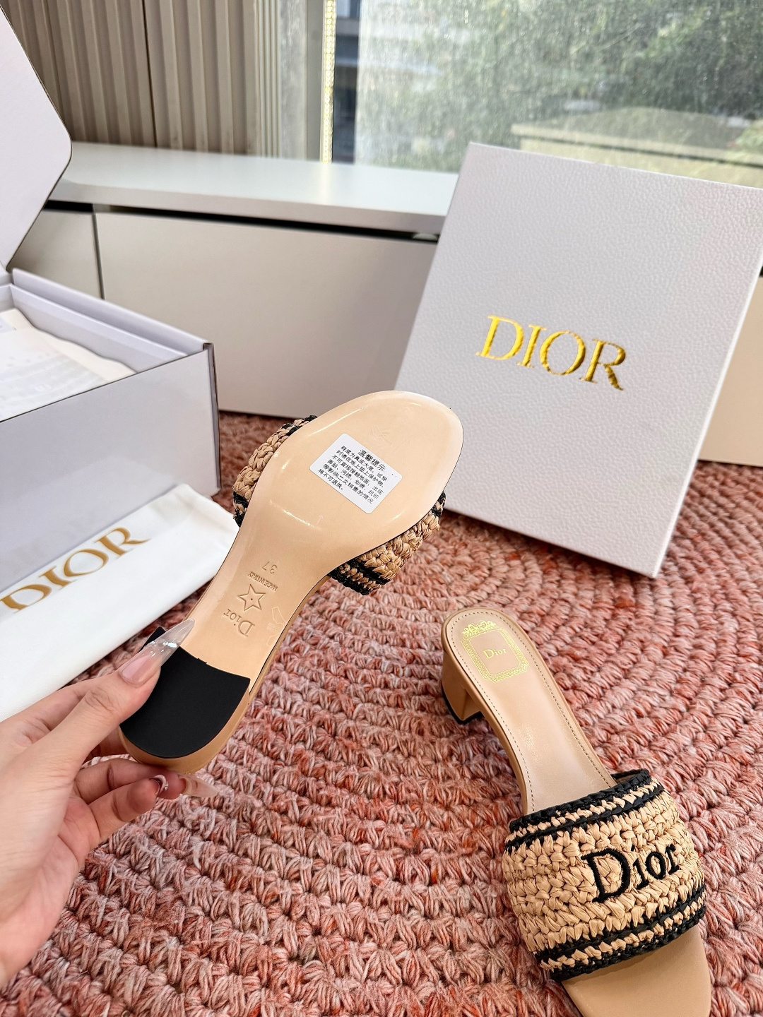 🌾G072顶级品质Dior/迪奥26WF早春新蝴蝶结编织刺绣拖鞋凉鞋标志性金属D字扣缀于鞋头侧畔哑光鎏金