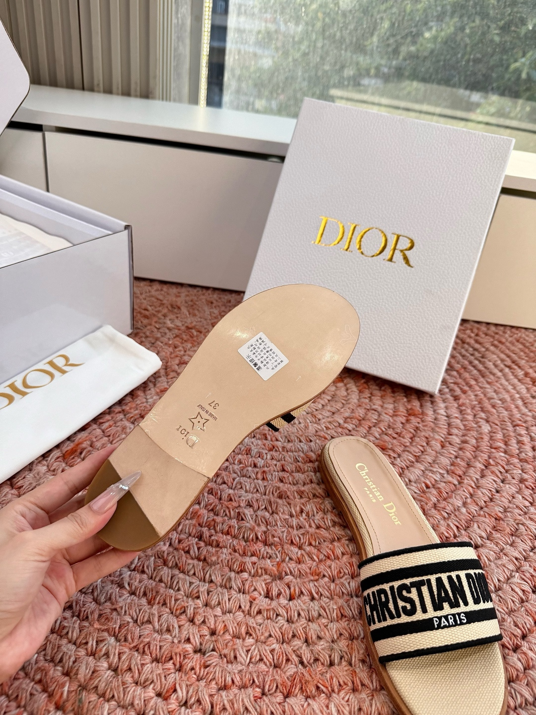 🌾G072顶级品质Dior/迪奥26WF早春新蝴蝶结编织刺绣拖鞋凉鞋标志性金属D字扣缀于鞋头侧畔哑光鎏金