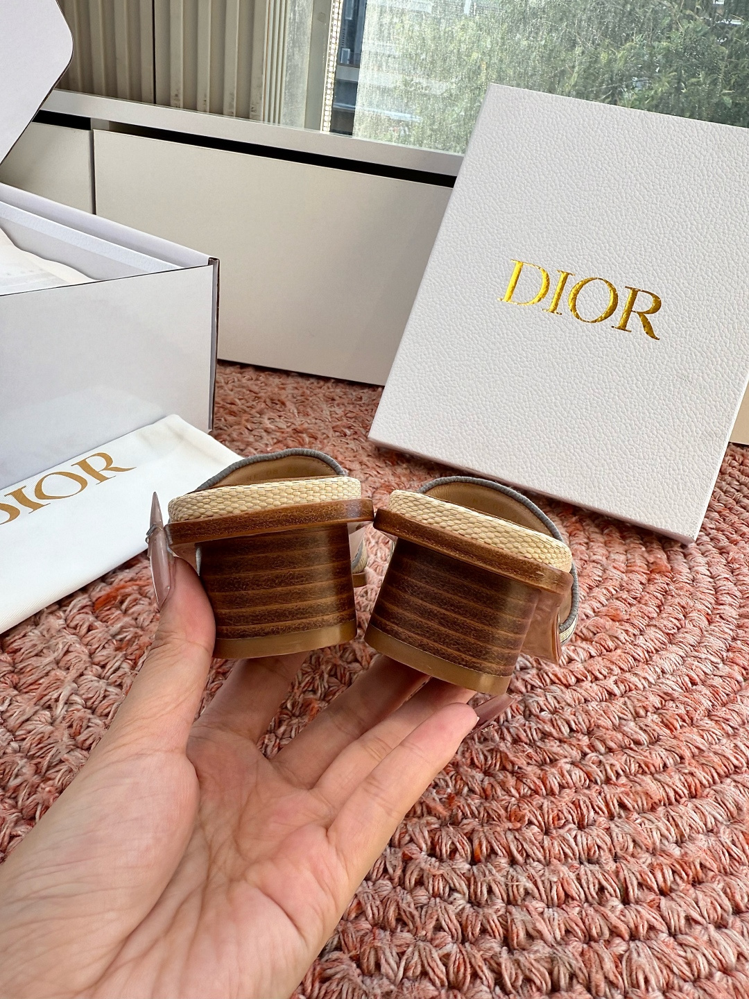 🌾G072顶级品质Dior/迪奥26WF早春新蝴蝶结编织刺绣拖鞋凉鞋标志性金属D字扣缀于鞋头侧畔哑光鎏金