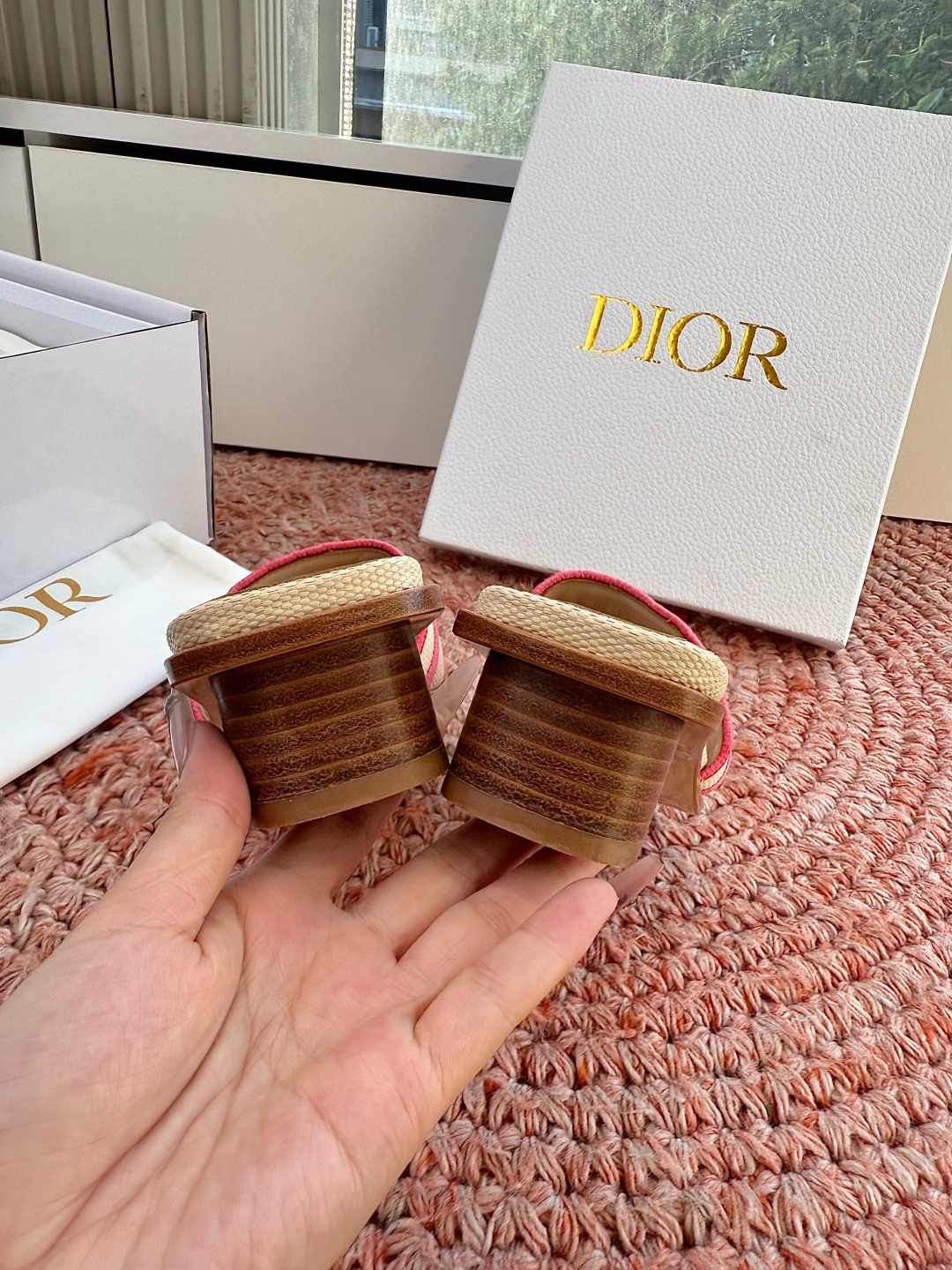 🌾G072顶级品质Dior/迪奥26WF早春新蝴蝶结编织刺绣拖鞋凉鞋标志性金属D字扣缀于鞋头侧畔哑光鎏金