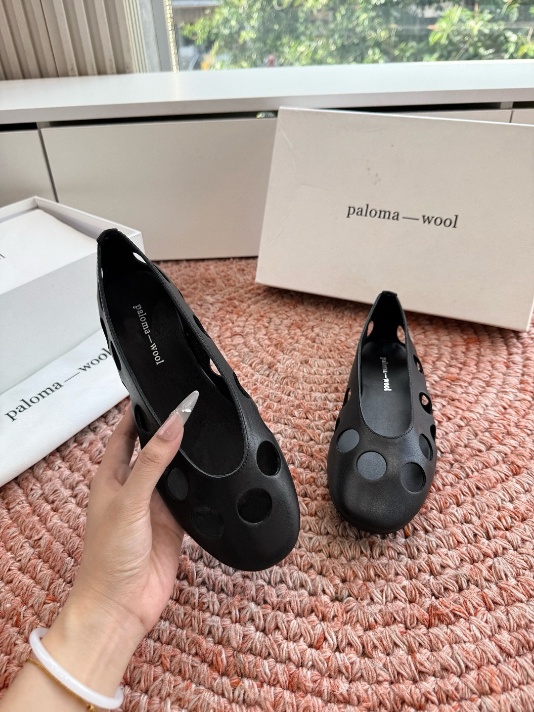 🌾 G213小众品牌 Paloma-wool 春夏新款花朵芭蕾舞鞋铆钉平底单鞋超级漂亮，为花而生的芭蕾鞋