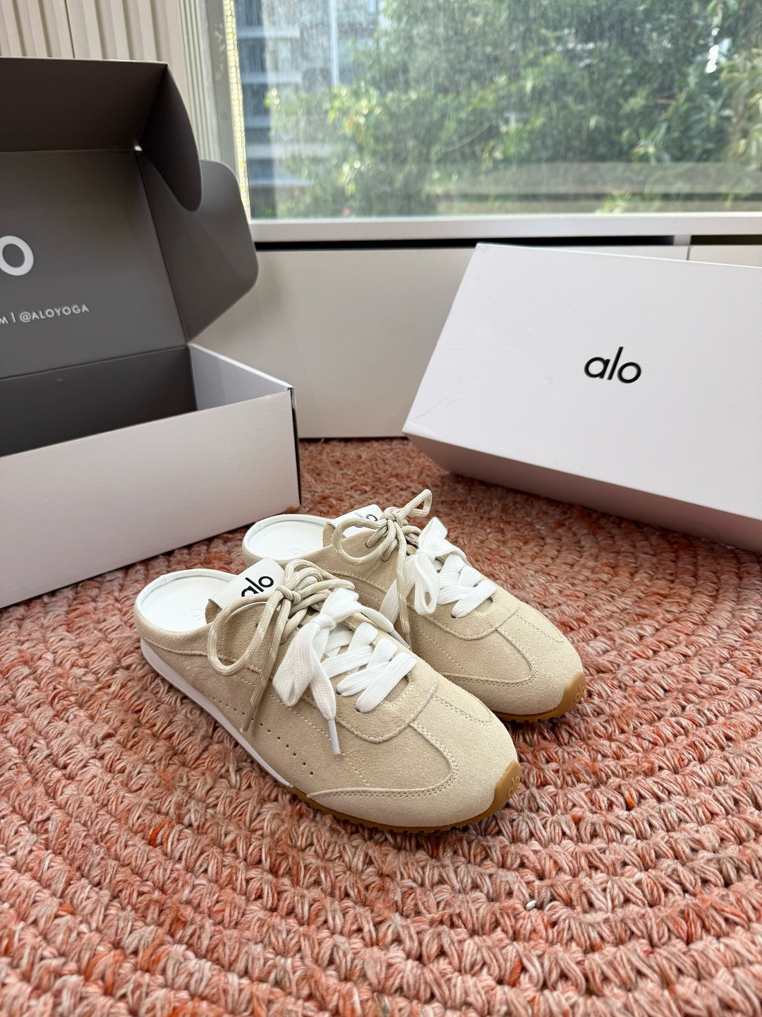 🌾G209顶级品质alo夏季新款德训运动鞋半拖设计上延续了德训鞋的经典线条,做了无后跟半拖的懒人改良,鞋 🌾G209顶级品质alo夏季新款德训运动鞋半拖设计上延续了德训鞋的经典线条,做了无后跟半拖的懒人改良,鞋
