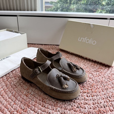 🌾G213@Unfoli*夏季新款流苏玛丽珍乐福鞋采用做旧皮革与反绒皮拼接打造,复古圆头搭配鞋身的流苏细 🌾G213@Unfoli*夏季新款流苏玛丽珍乐福鞋采用做旧皮革与反绒皮拼接打造,复古圆头搭配鞋身的流苏细