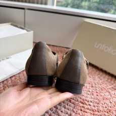 🌾G213@Unfoli*夏季新款流苏玛丽珍乐福鞋采用做旧皮革与反绒皮拼接打造,复古圆头搭配鞋身的流苏细 🌾G213@Unfoli*夏季新款流苏玛丽珍乐福鞋采用做旧皮革与反绒皮拼接打造,复古圆头搭配鞋身的流苏细