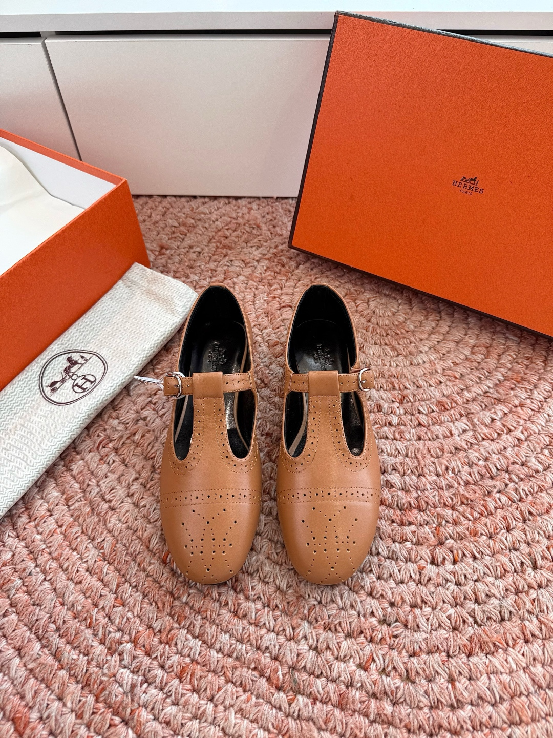 🌾G393顶级品质Hermès/爱马仕2026新品Kelly扣细带猫跟凉鞋单鞋当Kelly包的传奇基因邂
