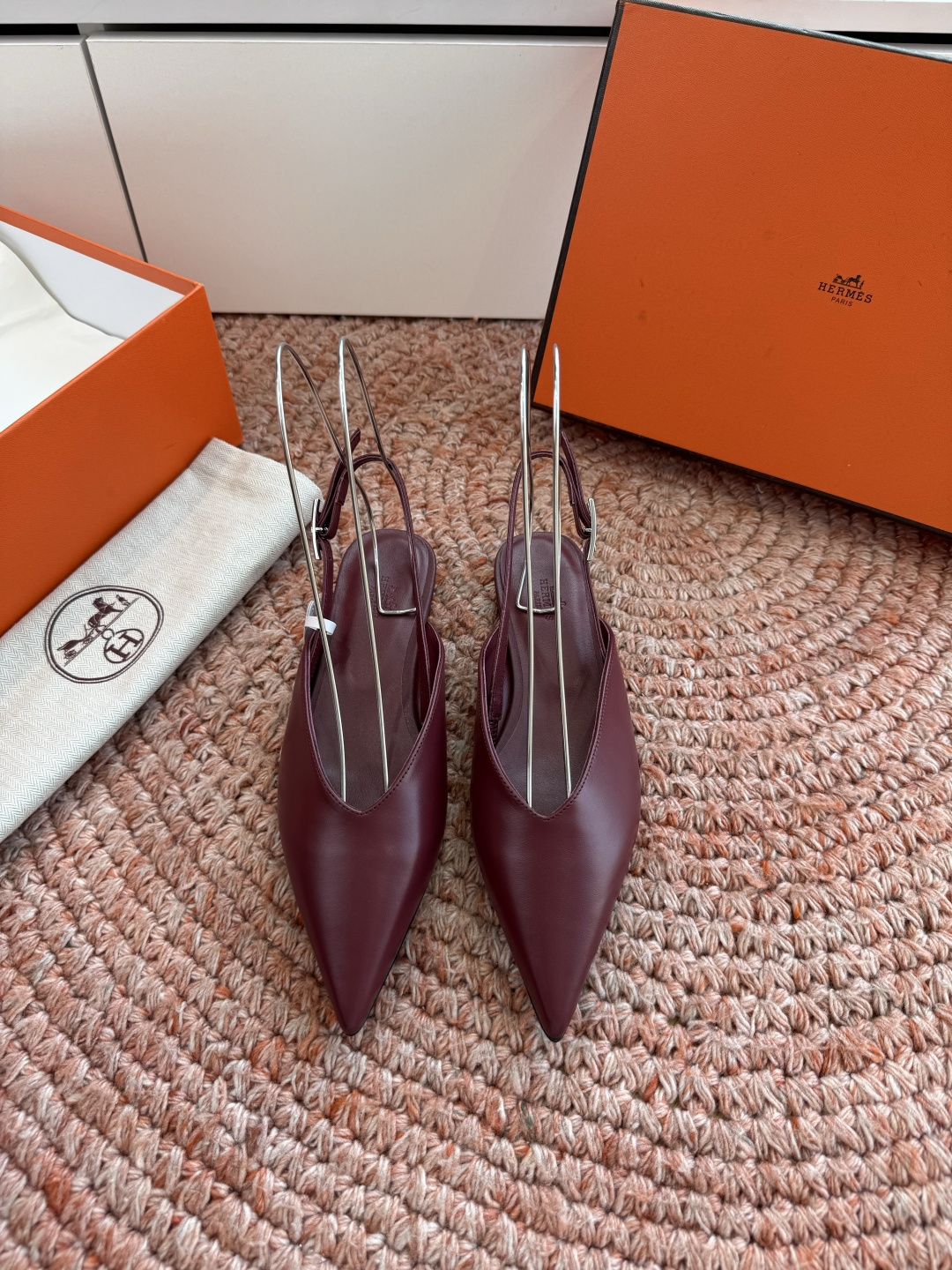 🌾G393顶级品质Hermès/爱马仕2026新品Kelly扣细带猫跟凉鞋单鞋当Kelly包的传奇基因邂
