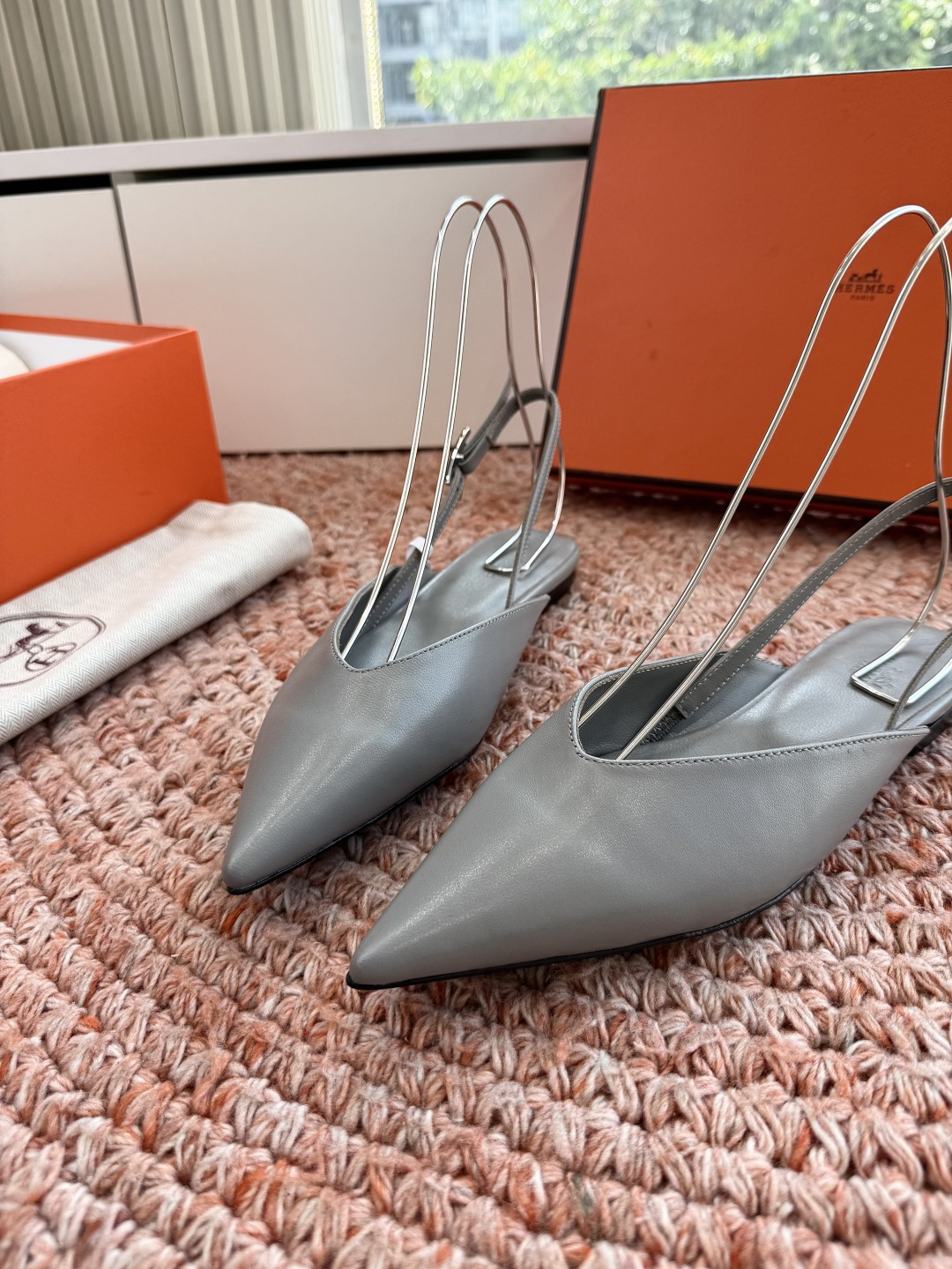 🌾G393顶级品质Hermès/爱马仕2026新品Kelly扣细带猫跟凉鞋单鞋当Kelly包的传奇基因邂