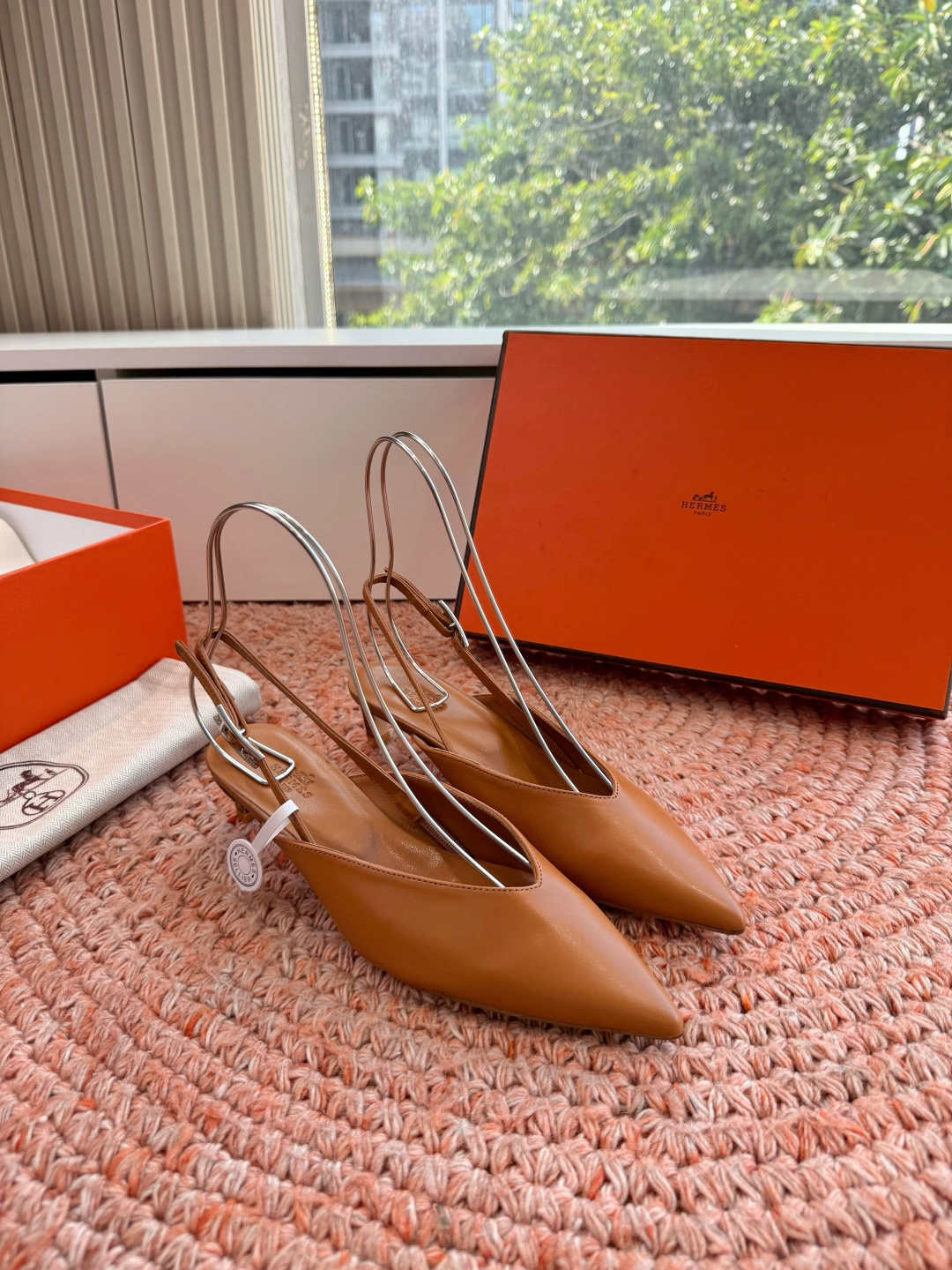 🌾G393顶级品质Hermès/爱马仕2026新品Kelly扣细带猫跟凉鞋单鞋当Kelly包的传奇基因邂