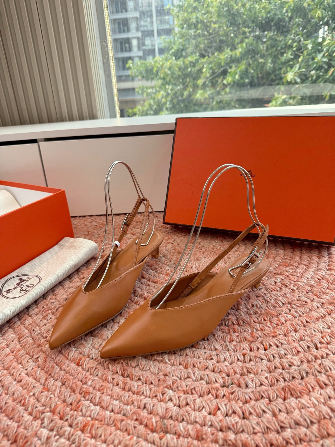 🌾G393顶级品质Hermès/爱马仕2026新品Kelly扣细带猫跟凉鞋单鞋当Kelly包的传奇基因邂